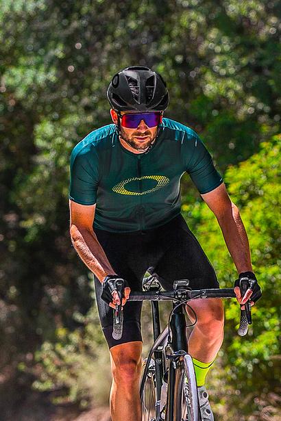 Oakley deals velo route