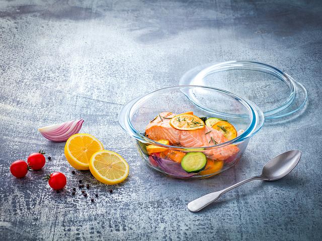 Plat Pyrex Blanc Avec Couvercle En Verre, Type Pyroflam, Pour Micro-ondes, Bon état