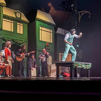 Cirque de Noël Starlight Production