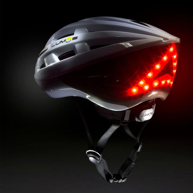 QoQa  LUMOS LED Fahrradhelm