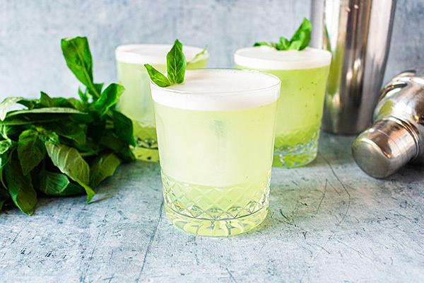 elfbar nachfüll pod läuft aus Cocktail of the Week: The Brazil Basil Smash main image 0